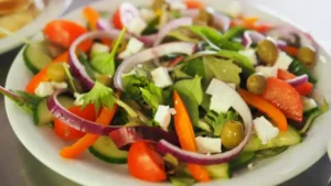 Ribbon salad salade en rubans fraîche et colorée recette TikTok