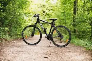 VTT électrique en montagne comparatif des meilleurs modèles 2026